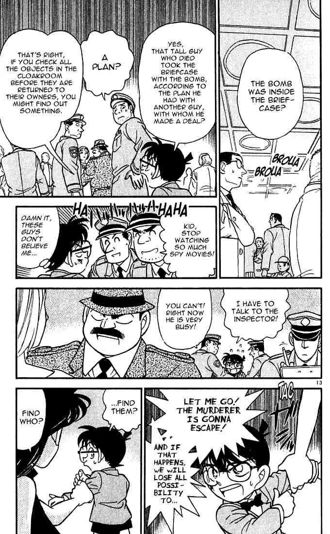 DETECTIVE CONAN - Page 12